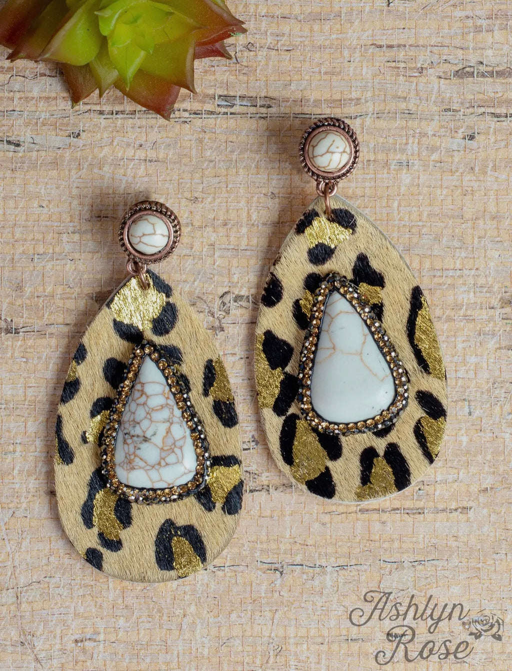 Dirt Road Ridin' Leopard Teardrop White Stud Casing and Center Stone