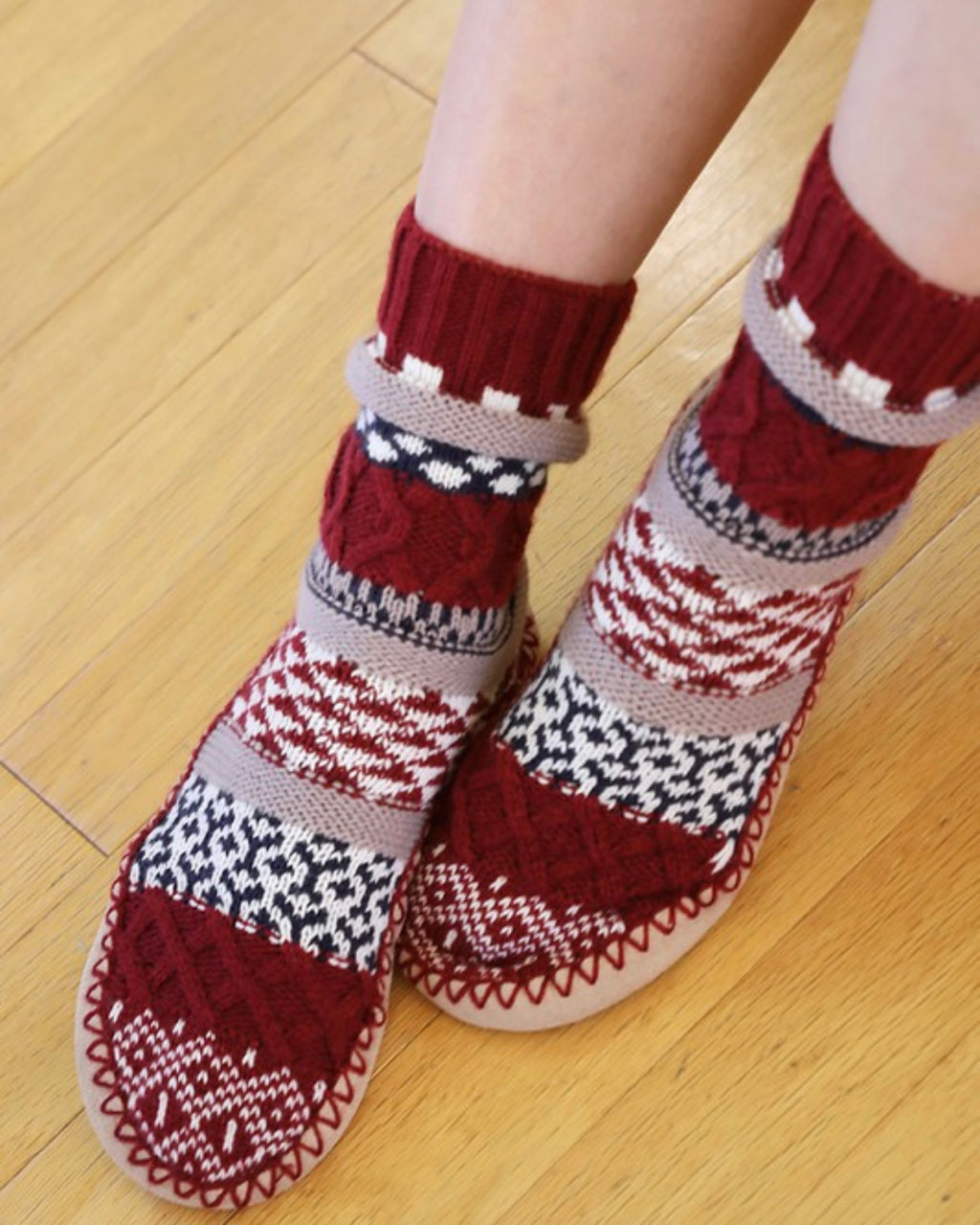 Nordic Pattern Jacquard Burgundy Knit Slipper Socks
