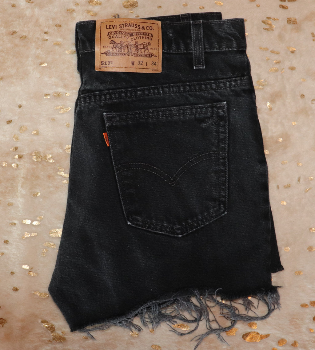 Black Levi Shorts 31"
