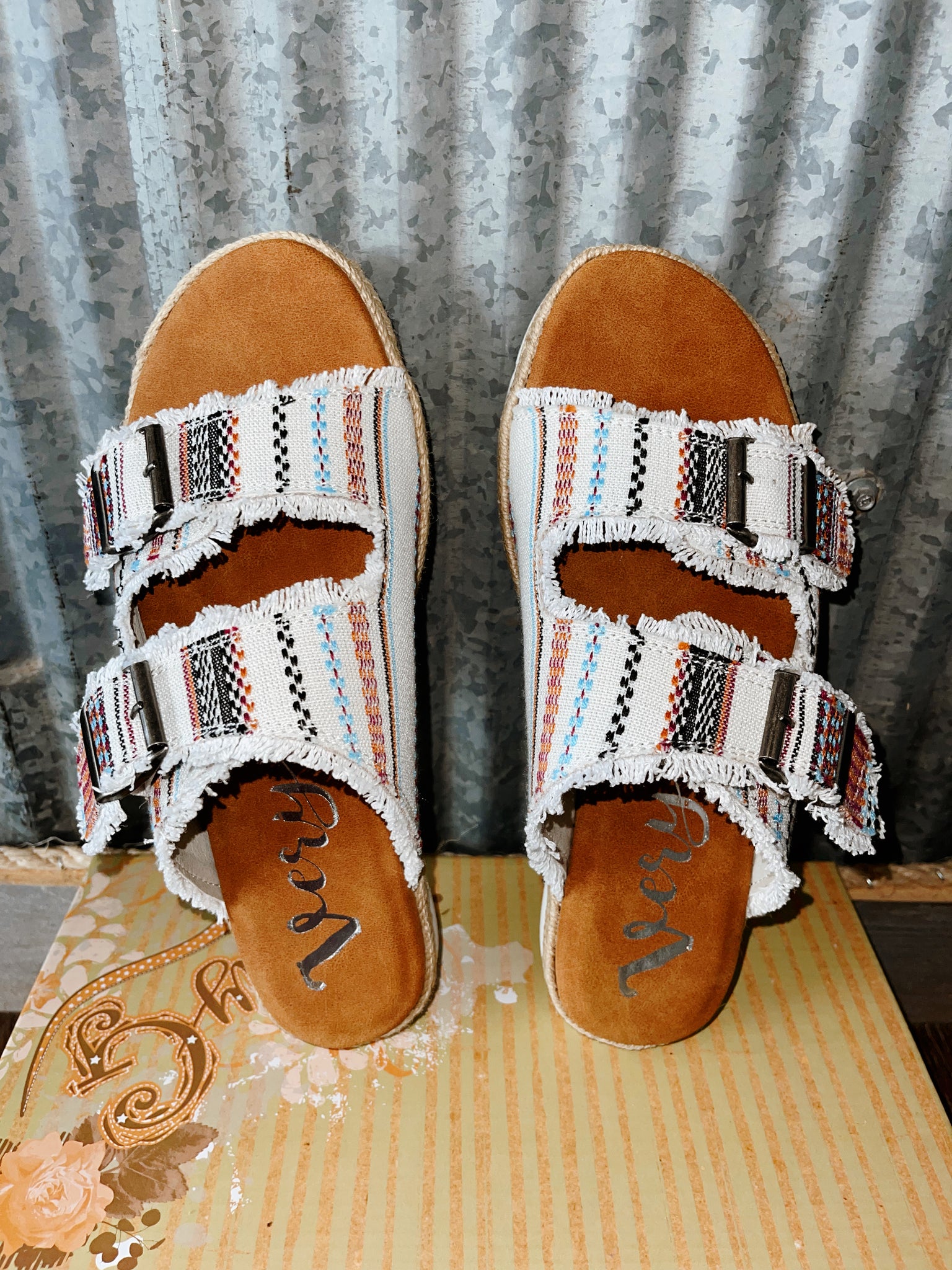Very G Leni Womens Sandal with Aztec Print